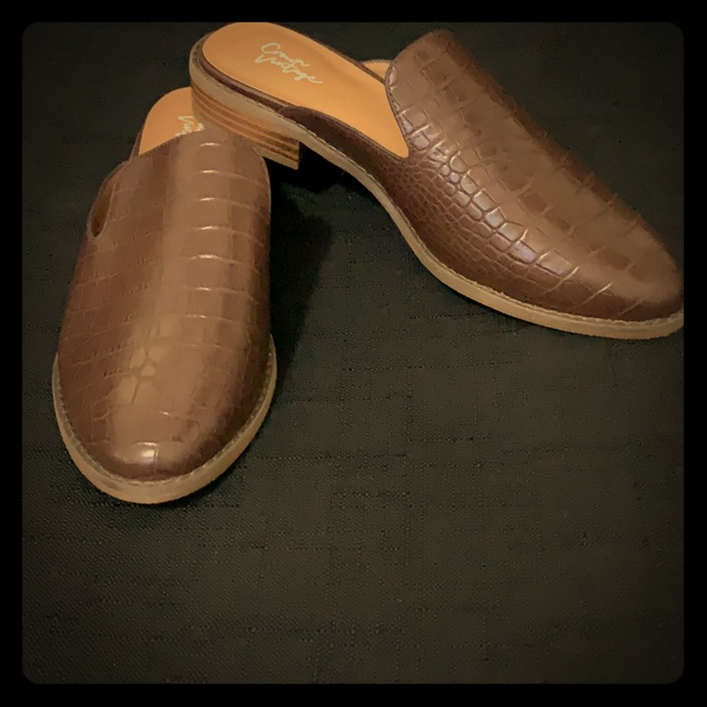 Crown Vintage Slide On’s